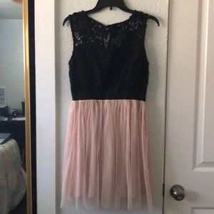 Short sleeve lace and toul material dress